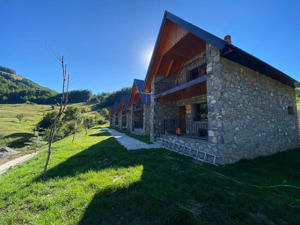 Vila Alpini Lepushe Exteriör bild